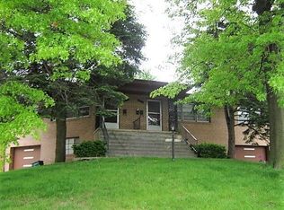 1103 S 66th St, Omaha, NE 68106