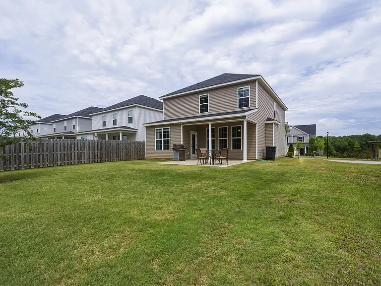 116 Dublin Loop — Photo 26