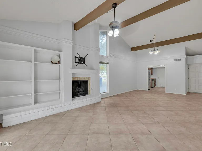 620 Lakeway Dr — Photo 22