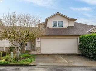 323 NE Fircrest Pl, McMinnville, OR