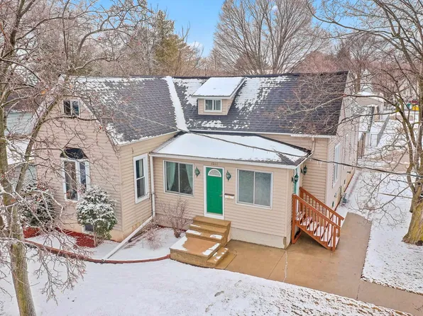 1503 7th St, Marinette, WI 54143