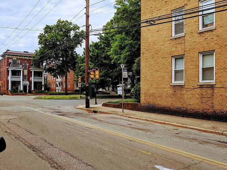 800 N. Sheppard St. — Photo 4