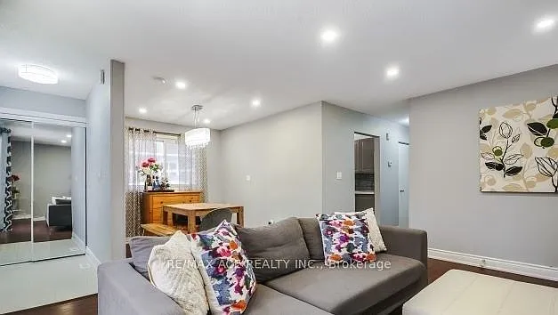 45 Snowball Cres #UPPER — Photo 3