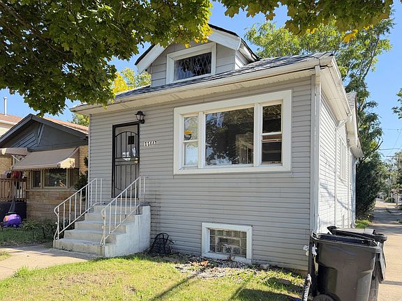 2nd image of 11443 S Aberdeen St