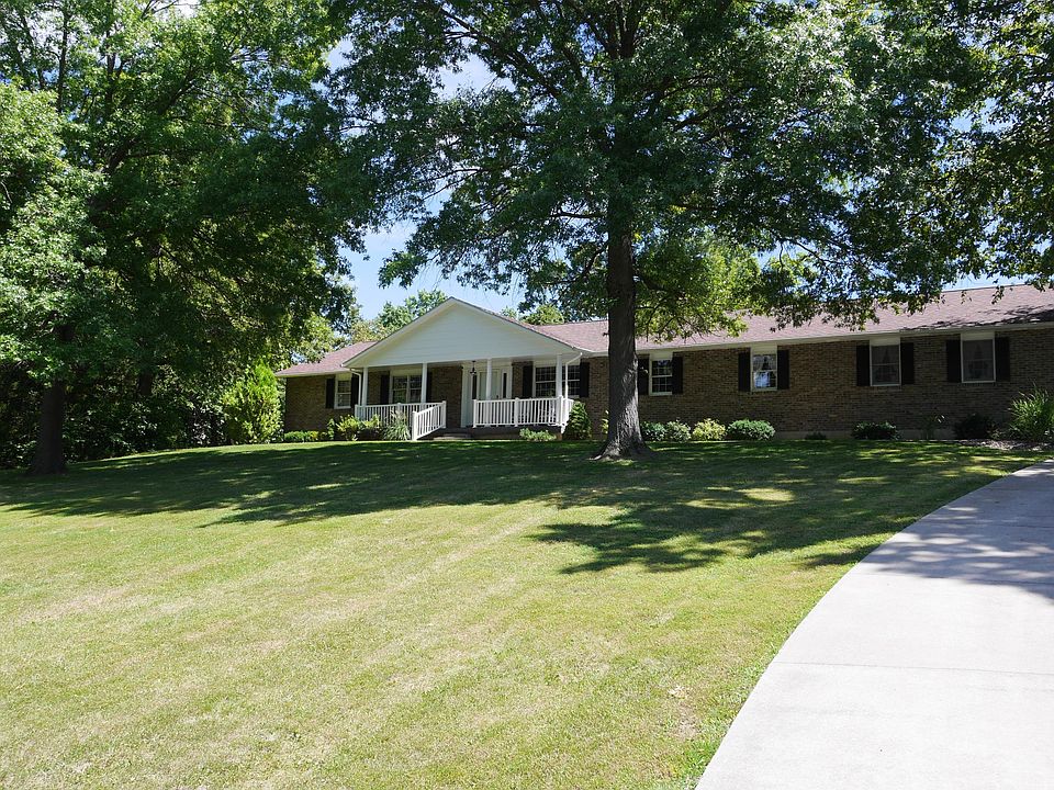 2nd image of 1700 Lakewood Dr