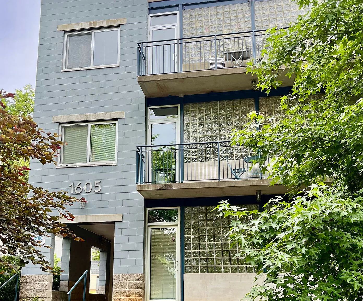 1605 Gordon Avenue — Photo 1