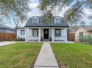 631 N Travis St, San Benito, TX 78586