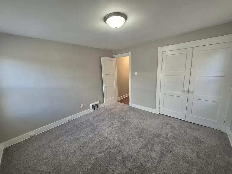 1310 S 76th St — Photo 11