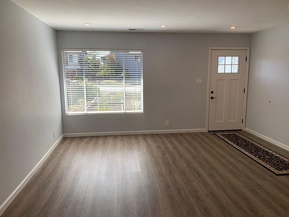3rd image of 122 Madrona Ave