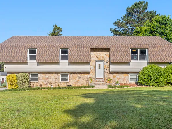 34 Jack Ln, Ringgold, GA 30736