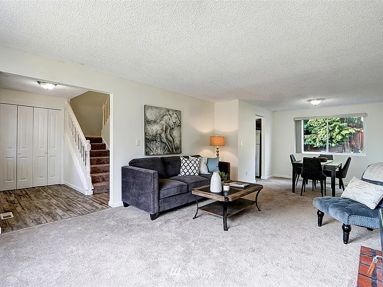 1606 Lake Youngs Way SE — Photo 5