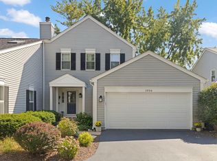 1056 Devonshire Ave, Naperville, IL 60540