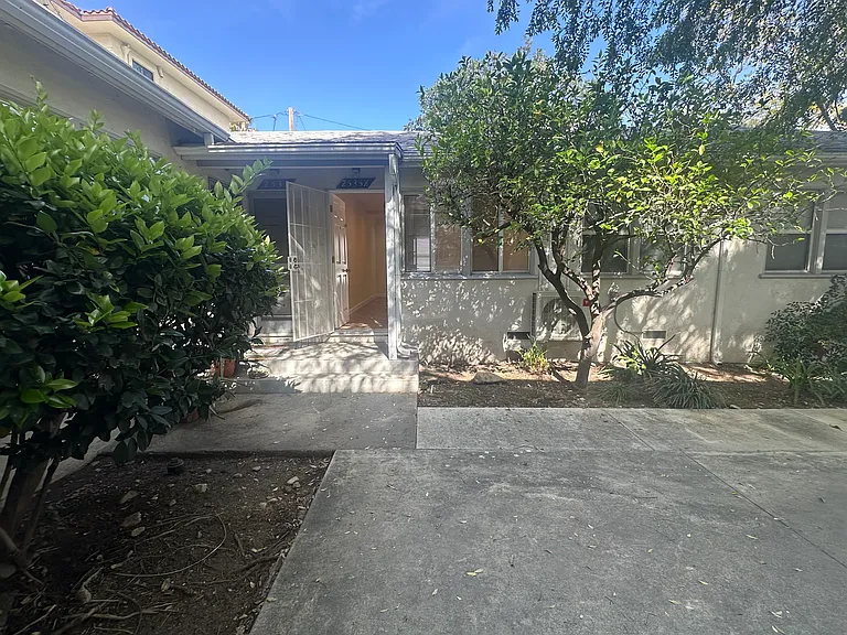 2535 Cross St — Photo 10