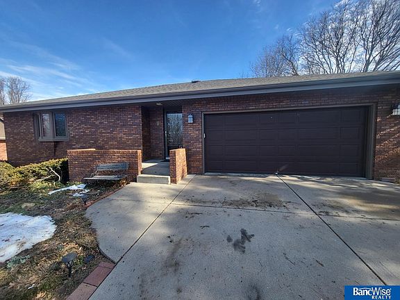 4th image of 3830 S 81st St