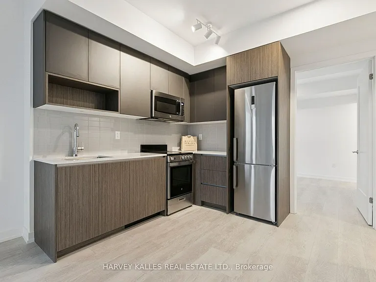 801 The Queensway #706 — Photo 12