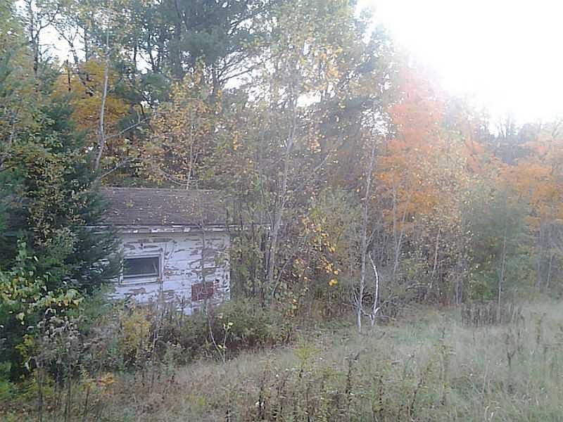 2nd image of 205 Fox Hill Road