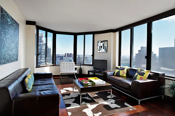 Rented by Compass | media 11