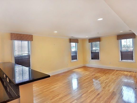 5th image of 75 Main St Unit 102