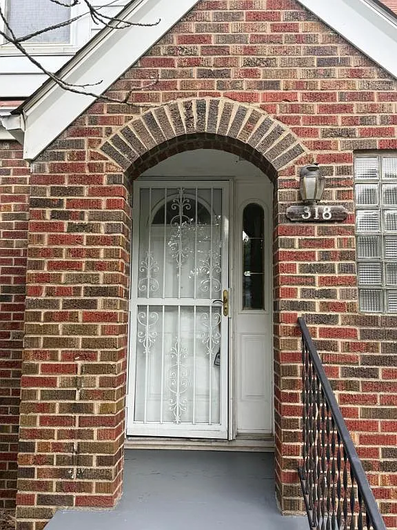 318 E. Park Place — Photo 3