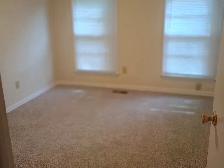 1108 N Estelle Ave — Photo 4