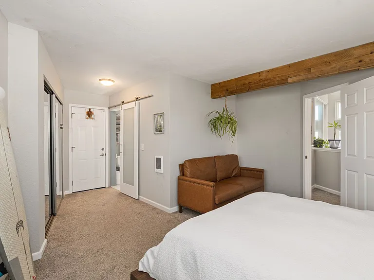 735 Verona Ct — Photo 10