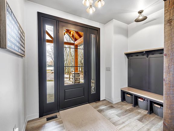 3rd image of 3907 Trappers Bend Ct