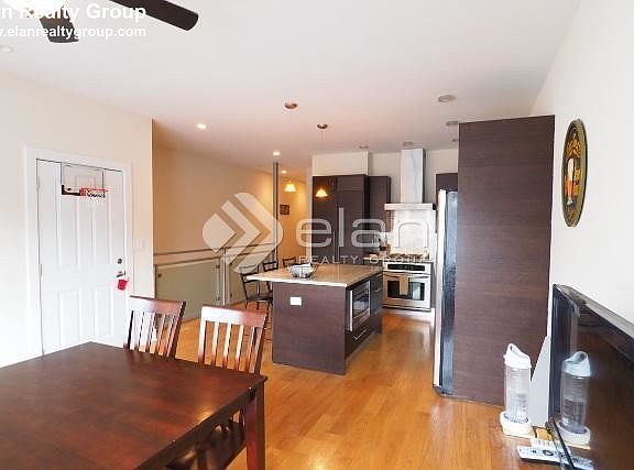 5th image of 1261 N Honore St #1