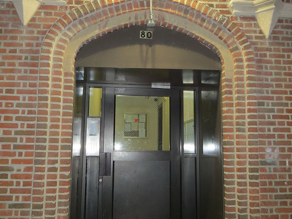 1st image of 80 Saratoga Ave