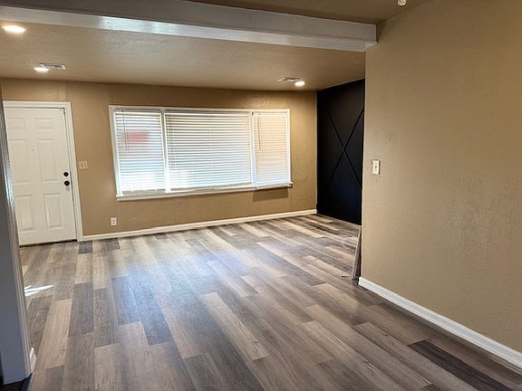 5th image of 1225 NE 37th St
