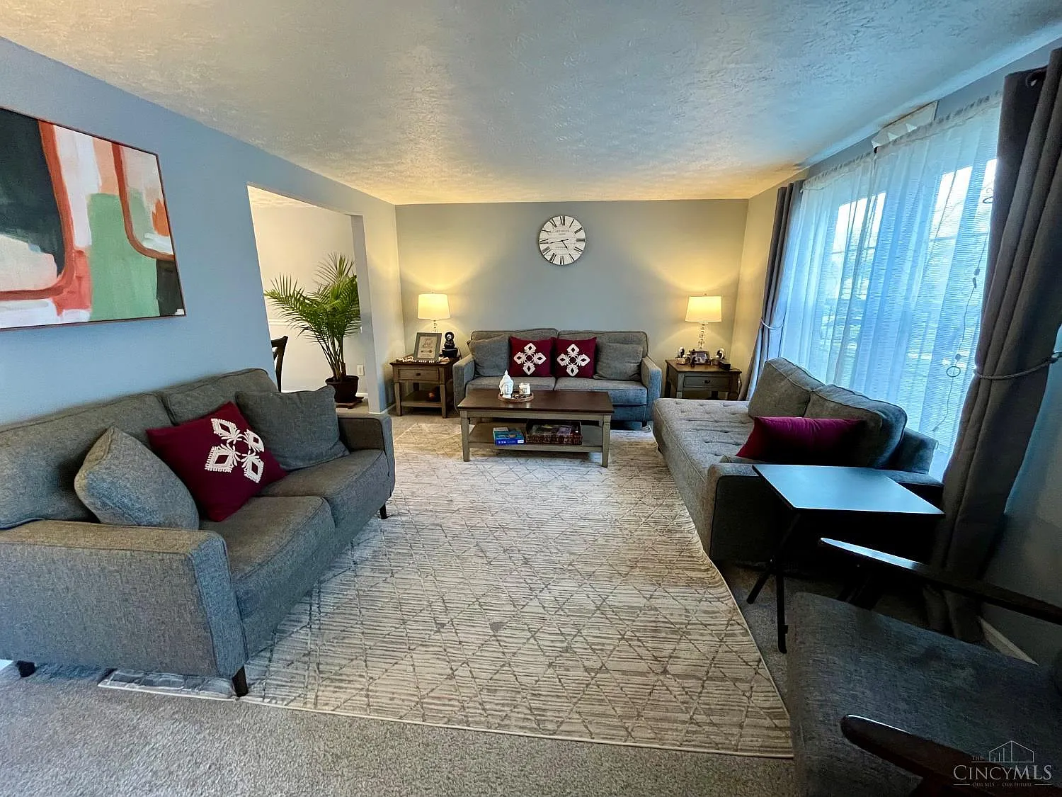 4 bed, 2102 sqft, $3,200 — Photo 2
