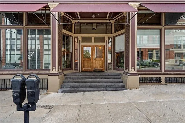 612 Central St — Photo 3