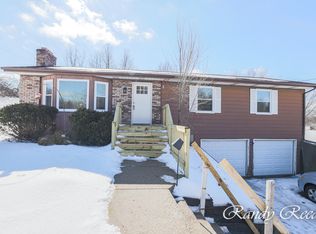 192 Seven Mile Rd NE, Comstock Park, MI 49321