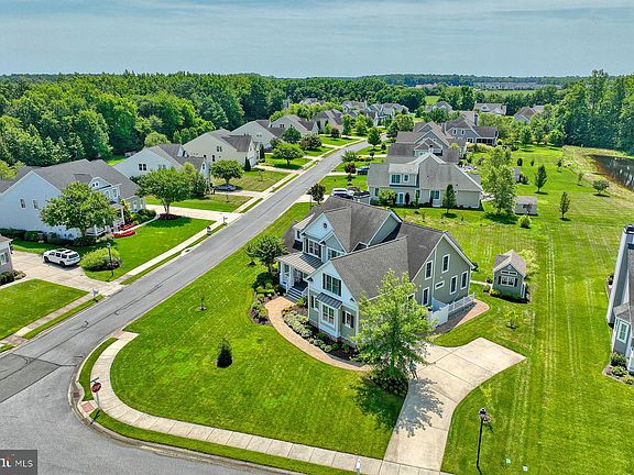 4th image of 18385 Dunes Way
