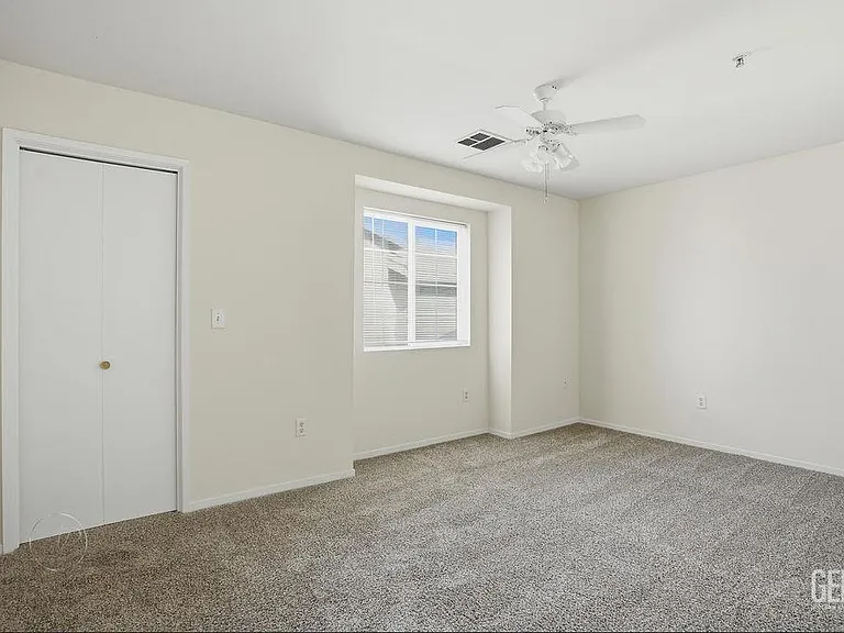 600 E Hosking Ave #10 — Photo 15