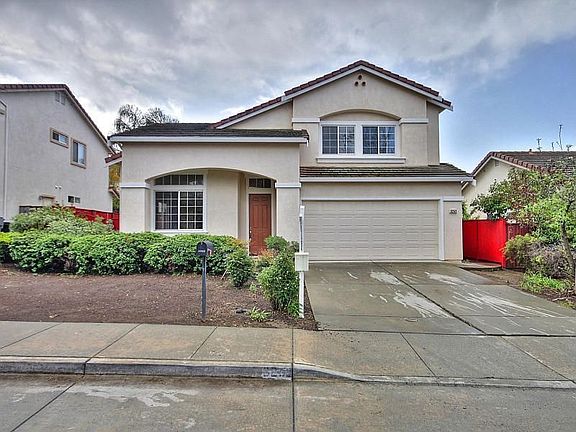 2nd image of 3252 Montecito Dr