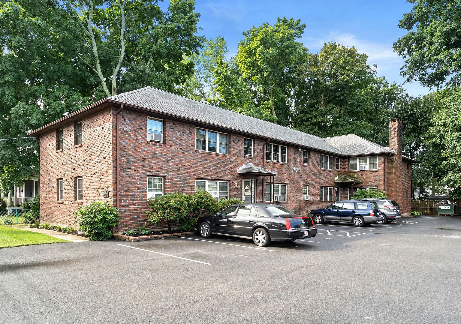 600 Cabot Street — Photo 1