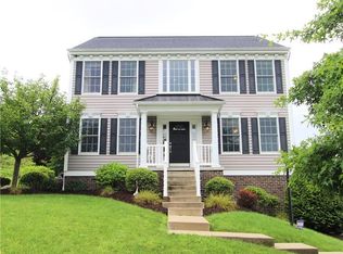 1212 Willowbrook Dr, Washington, PA 15301