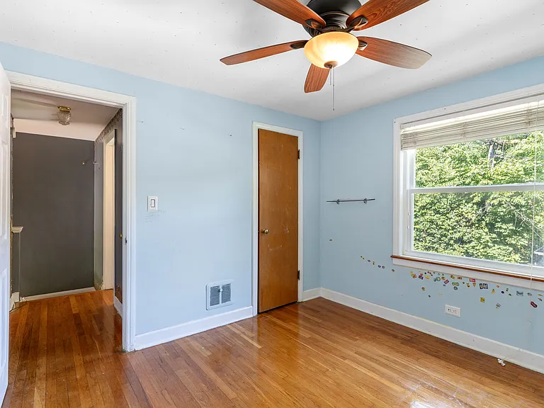 407 Dodge Ave — Photo 6