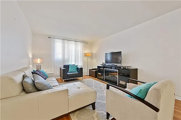 Sold by Exclusive Properties Sotheby's International Realty | media 23