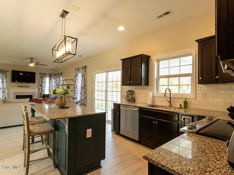 151 Prelude Dr — Photo 15