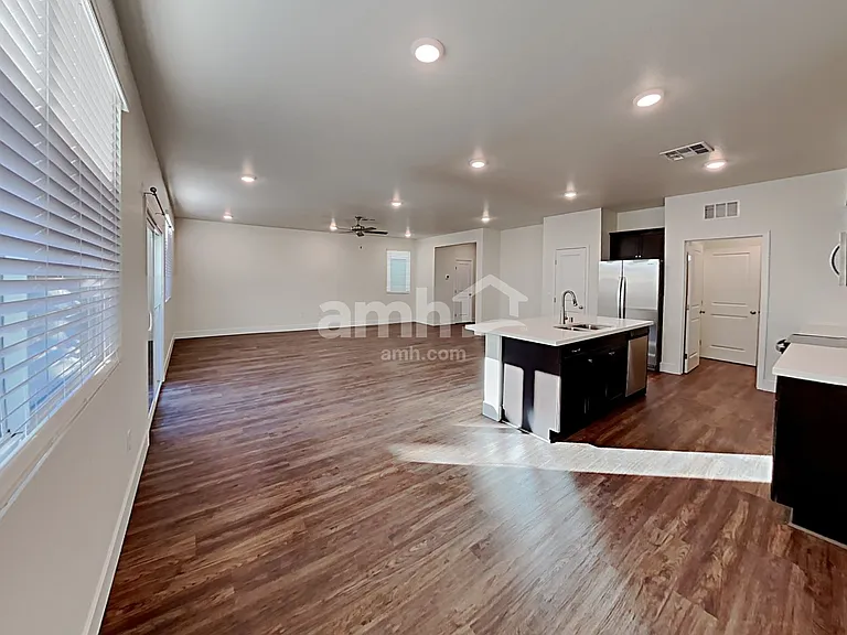 6034 Schmidt St — Photo 7