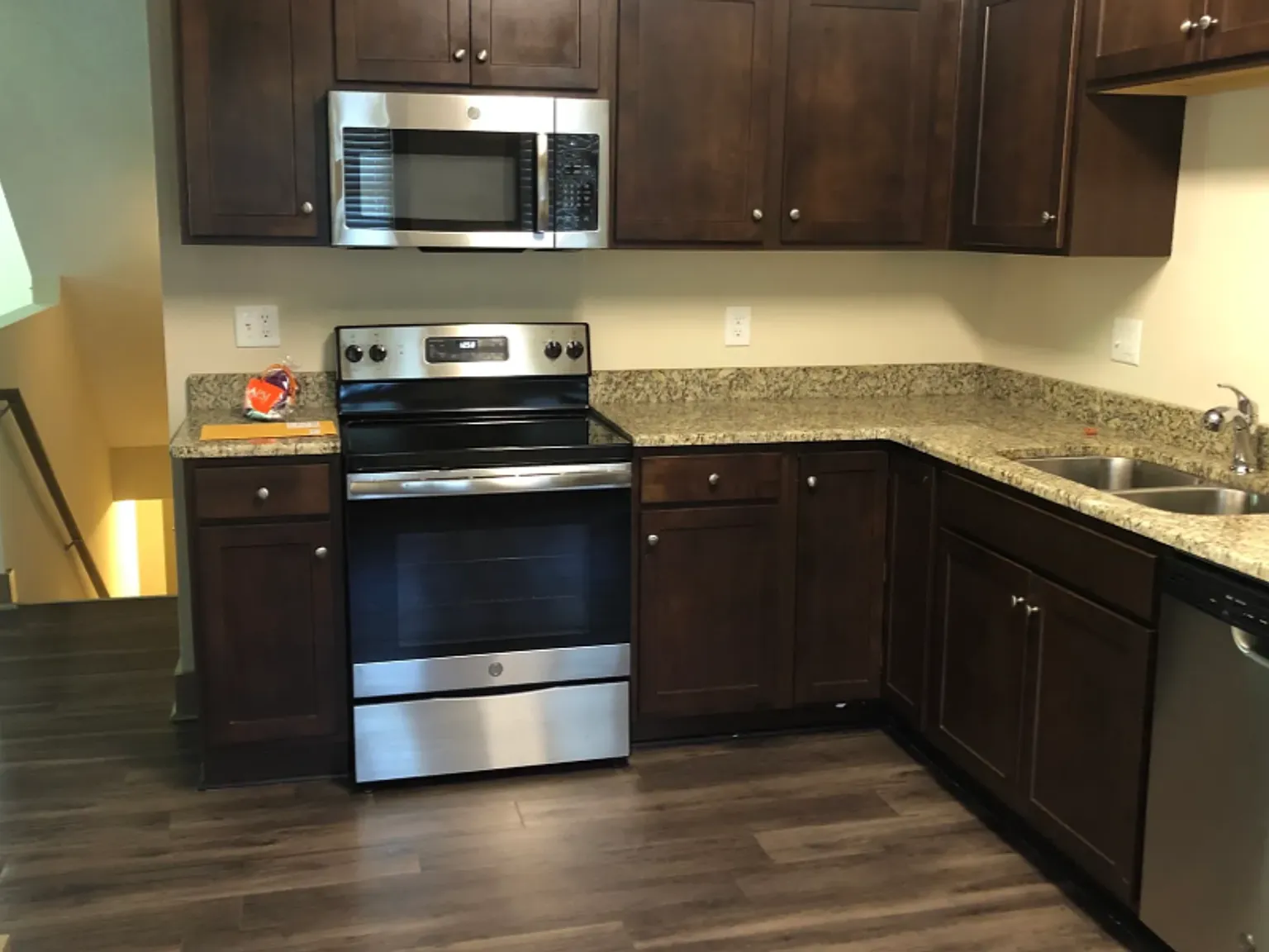 Unique Downtown Clemson Apartment — Photo 4