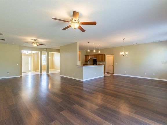 4th image of 325 Anchovie Ct