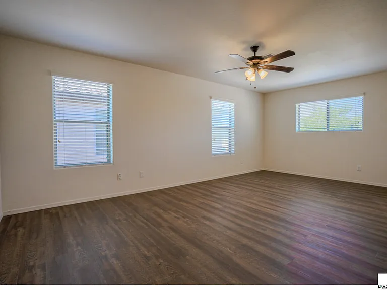 10225 W Camelback Rd #28 — Photo 16