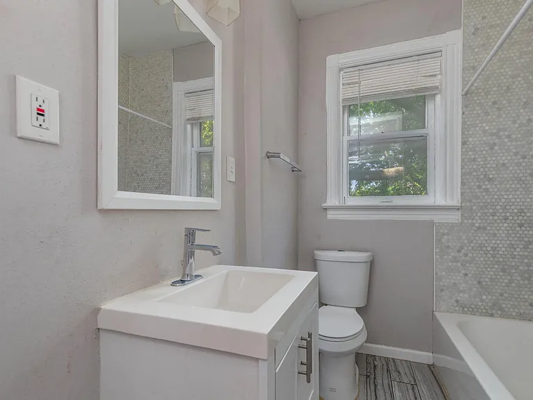 2334 Tower Grove Ave #2W — Photo 4