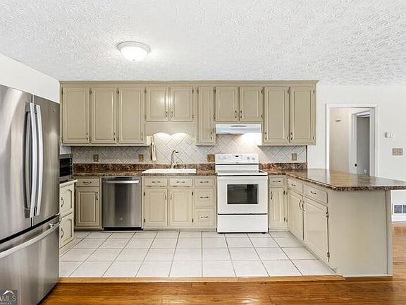 4th image of 386 Skeet Shoot Rd