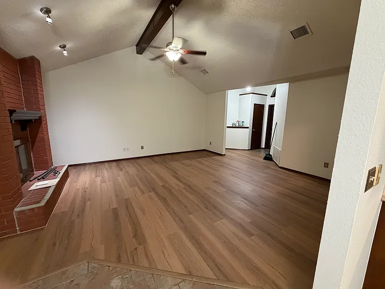 3300 Homestead Ct — Photo 4