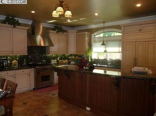 7 Beaumont Ct, Lafayette, CA 94549