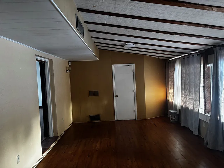 10604 Sparks Cir — Photo 3