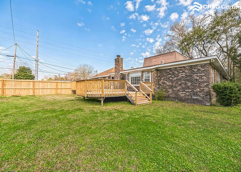1710 Folly Rd — Photo 4